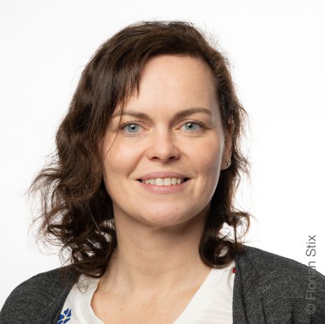 Portrait der Projektkoordinatorin des Digital Makers Hub Petra Fischer